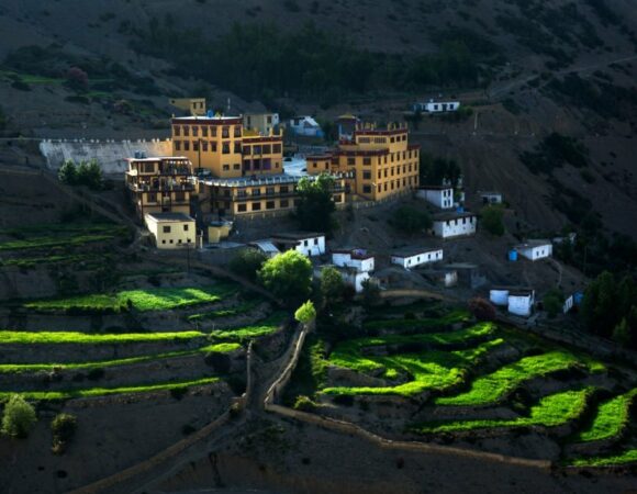Beautiful Spiti Cab Tour